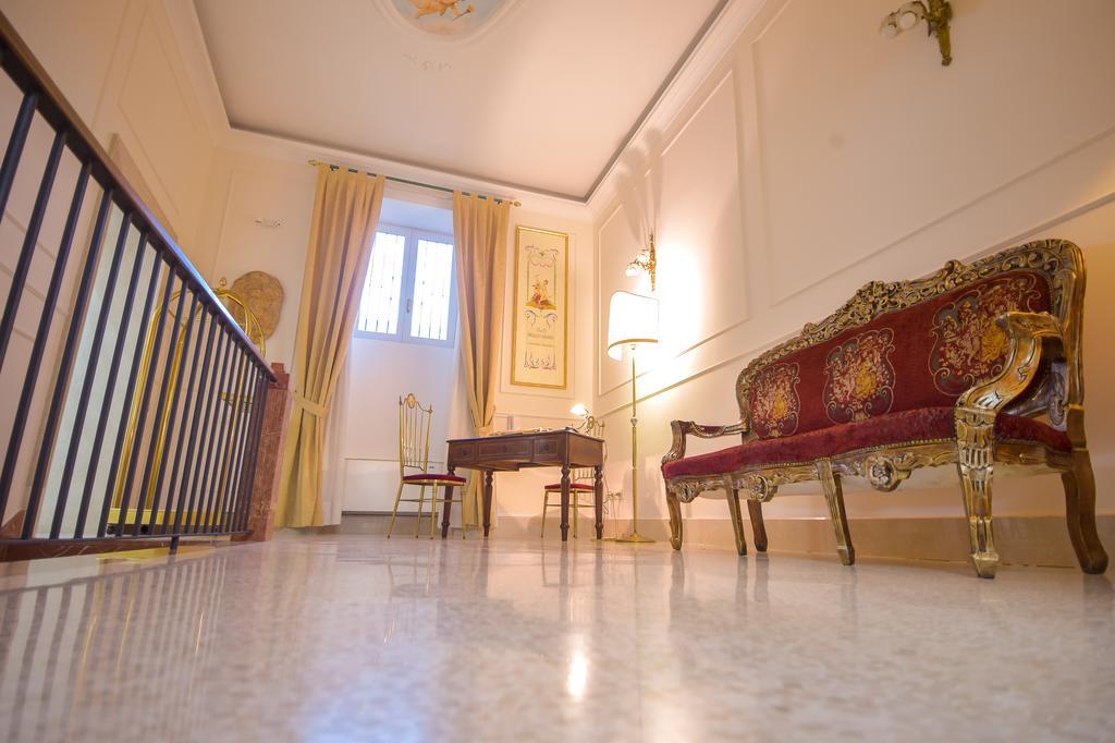 Palazzo Liguori Bed & Breakfast Cava deʼ Tirreni Екстериор снимка