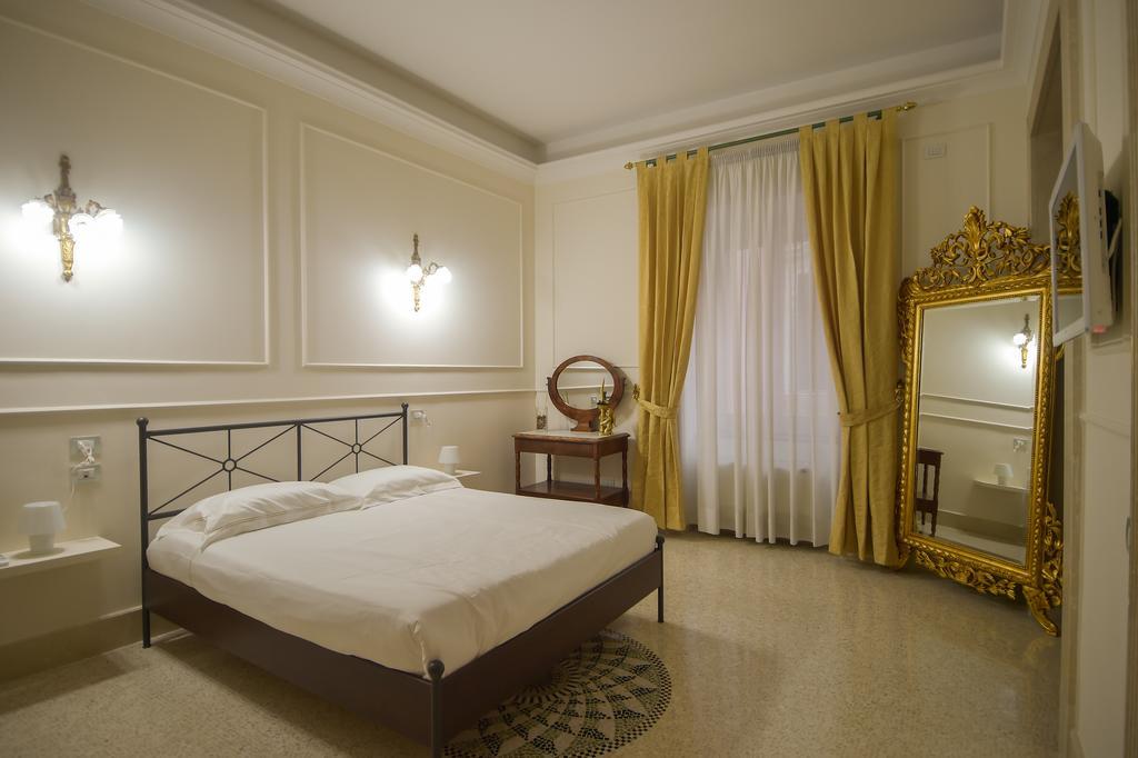Palazzo Liguori Bed & Breakfast Cava deʼ Tirreni Стая снимка