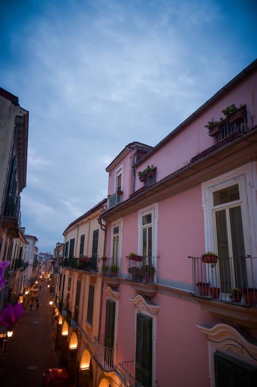 Palazzo Liguori Bed & Breakfast Cava deʼ Tirreni Екстериор снимка