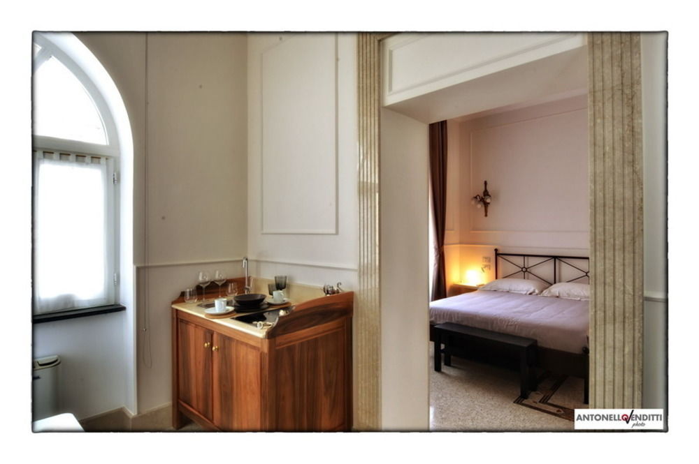 Palazzo Liguori Bed & Breakfast Cava deʼ Tirreni Екстериор снимка
